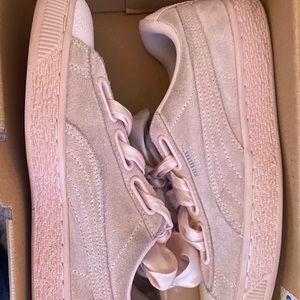 Suede Heart Bubble Puma’s